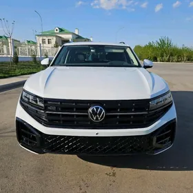Volkswagen Touareg 2025