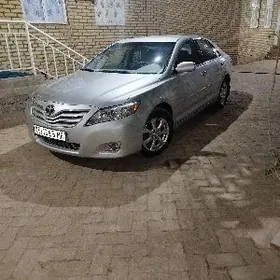Toyota Camry 2010