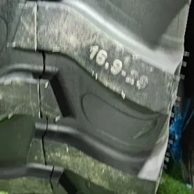 Traktor Teker  16.9/28