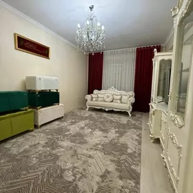 Mir 8 Moskowski 3 komnat