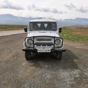 UAZ 469 2000