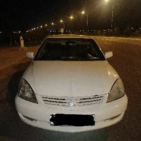 Mitsubishi Lanser 2010