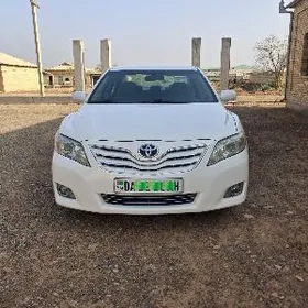 Toyota Camry 2010