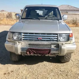 Mitsubishi Pajero 1994