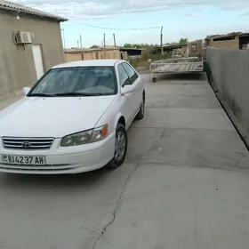 Toyota Camry 2001