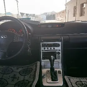 Infiniti FX35 2005