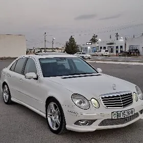 Mercedes-Benz E500 2003