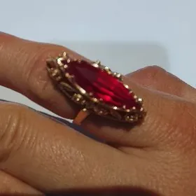 gyzyl gashly yuzuk gadym