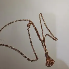 inche zynjyr gyzyl kulon bilen