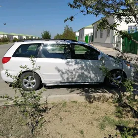 Toyota Sienna 2009