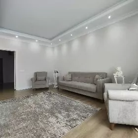 Ул.Ленина 2 комн 5 эт 120 м2