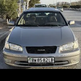 Toyota Camry 2000