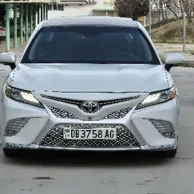 Toyota Camry 2018
