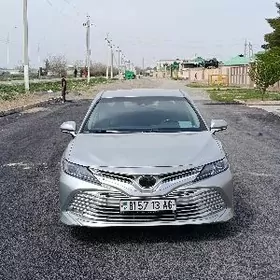 Toyota Camry 2018