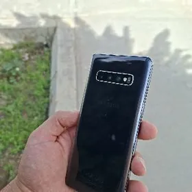SAMSUNG S10+