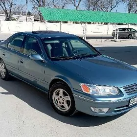 Toyota Camry 2001