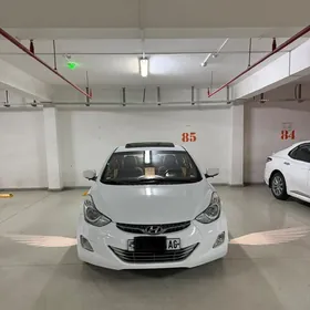 Hyundai Elantra 2012