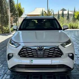 Toyota Highlander 2020