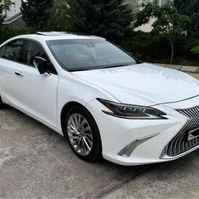Lexus ES 350 2019
