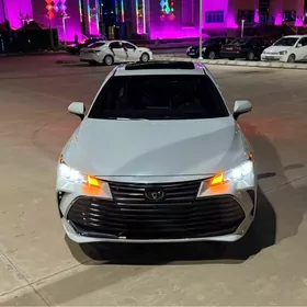 Toyota Avalon 2019