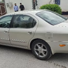 Nissan Maxima 2004