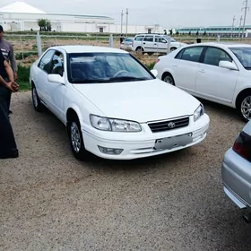 Toyota Camry 1999