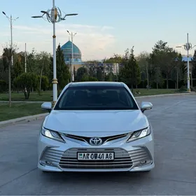Toyota Camry 2024