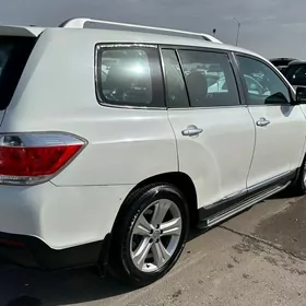 Toyota Highlander 2011