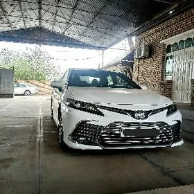 Toyota Camry 2022
