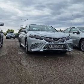 Toyota Camry 2023
