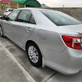 Toyota Camry 2013