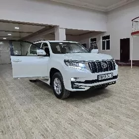 Toyota Land Cruiser Prado 2023