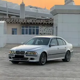 BMW E39 2000