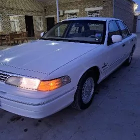 Ford Crown Victoria 1995