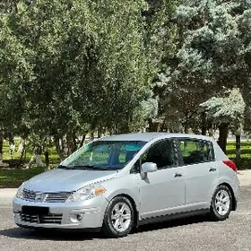 Nissan Versa 2010