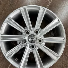 Camry Xle Diska R16 Paket