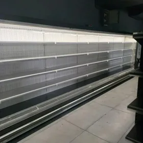 Холдильник-витрина