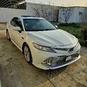 Toyota Camry 2018