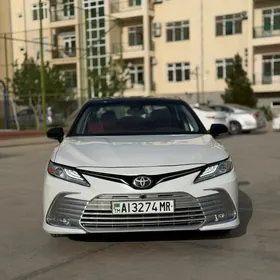 Toyota Camry 2020