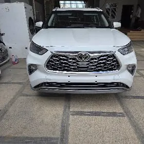 Toyota Highlander 2022