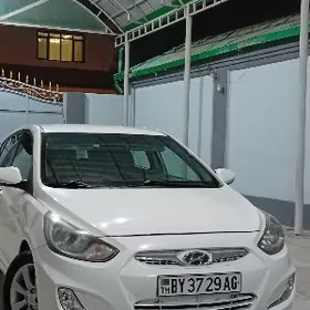 Hyundai Accent 2014