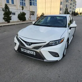 Toyota Camry 2018