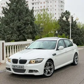 BMW 330 2011