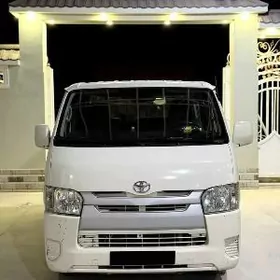 Toyota Hiace 2014