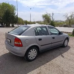 Opel Astra 2000