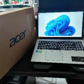 Acer i3 11th 2gb vide cart