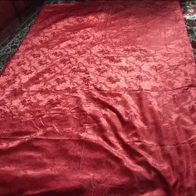 Одеяло, люстра, ковер