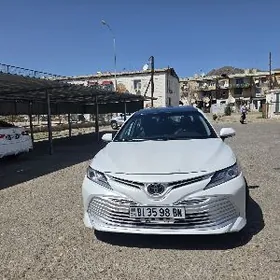 Toyota Camry 2020