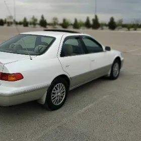 Toyota Camry 2000