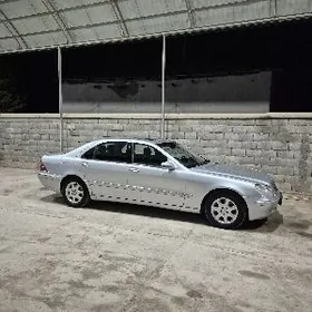 Mercedes-Benz S-Class 2000